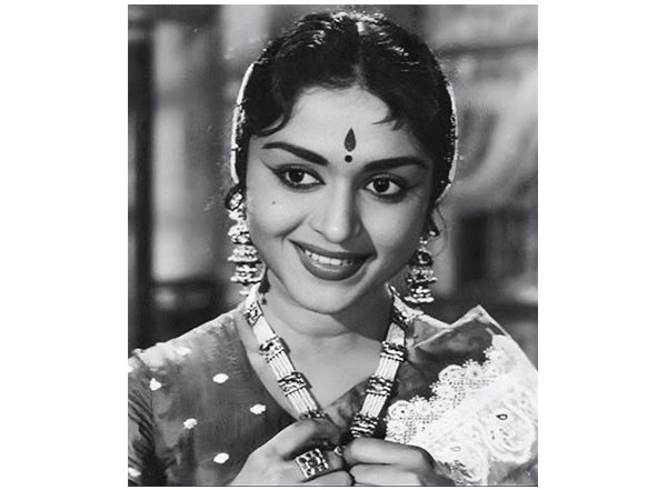 Entertainment News | Veteran Actor B. Sarojadevi Passes Away, Karnataka CM Siddaramaiah,  DK Shivakumar, Others Pay Tribute