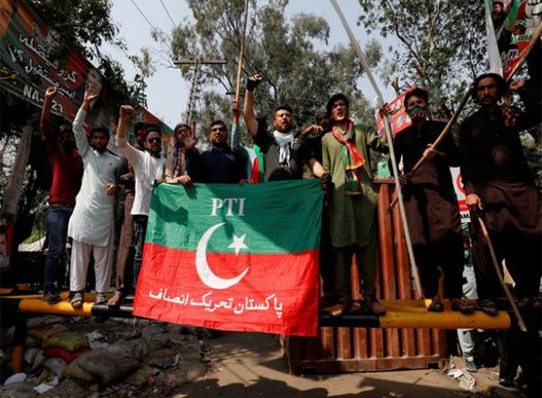 World News | Pak Govt Slams PTI Protest, Calls It an Attempt to Destabilise Country