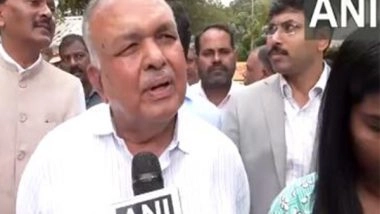 India News | Karnataka Govt Distributes Sweets, Sarees to Women Passengers as Shakti Scheme Hits 500 Cr Mark