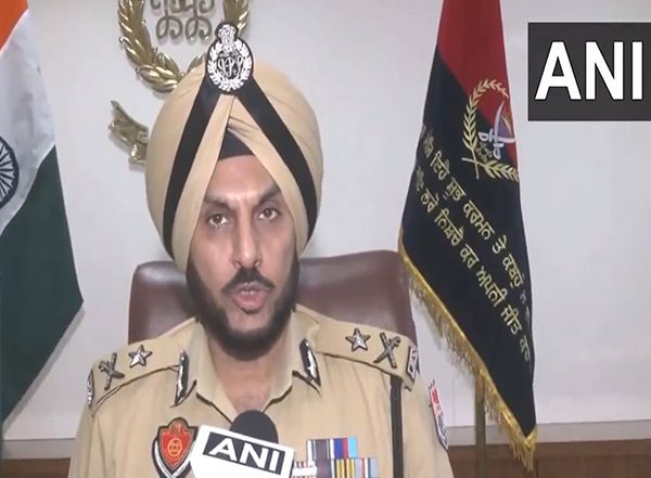 India News | Amritsar: Golden Temple Receives Bomb Threat, Police Launches Investigation