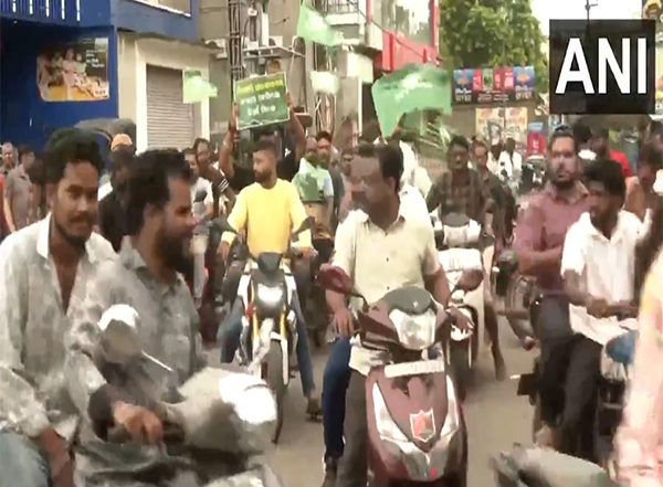India News | BJD Calls for 'Balasore Bandh' After College Student Death, Takes to Streets in Protest