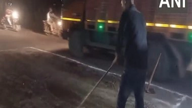 India News | Gujarat: Navsari Municipal Corportation Starts Resurfacing Work of Roads Damaged Due to Rain