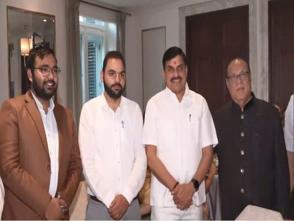 World News | Madhya Pradesh CM Mohan Yadav Meets Indian Diaspora in Madrid