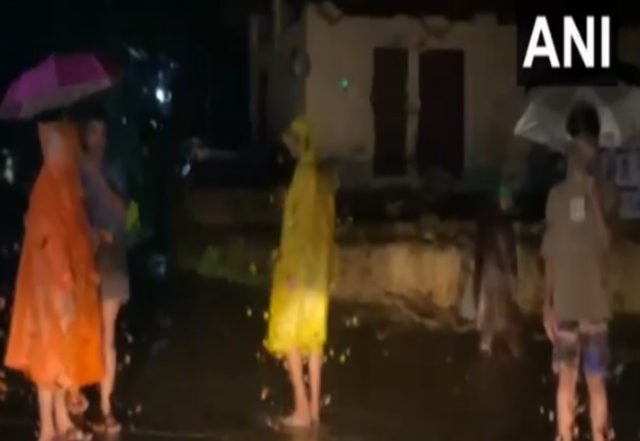India News | Kerala: Heavy Rainfall Triggers Waterlogging in Kuttiady, IMD Issues Alerts