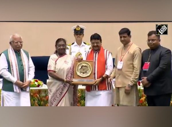 India News | Indore Named India's Cleanest City for 8th Time, Surat Comes Second in Swachh Survekshan 2024-25