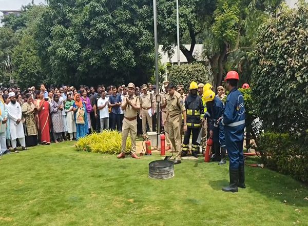 India News | Telangana: Cyberabad Police Conducts Fire Mock Drill to Strengthen Emergency Preparedness