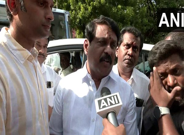 India News | TN BJP Chief Nainar Nagendran Stopped from Meeting Detained Part-time Teachers in Chennai