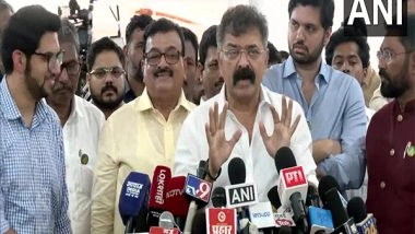 India News | Scuffle Breaks out Outside Maharashtra Assembly Between BJP and NCP-SP Supporters; Jitendra Awhad Alleges Death Threat