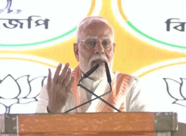 India News | TMC Encouraging Infiltration, Identity of Bengal at Stake: PM Modi