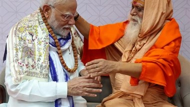 India News | PM Modi Meets Swami Shakti Sharananand Saraswati in Motihari, Says His Words Imbued with Spirituality