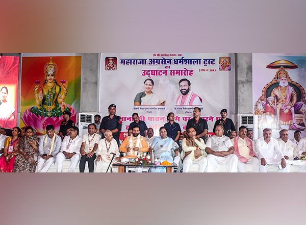 India News | Haryana: Delhi CM Rekha Gupta, CM Nayab Singh Saini Inaugurate Maharaj Agrasen Dharmashala in Julana