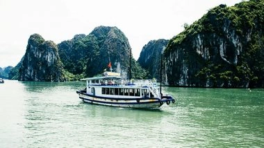 World News | 37 Dead as Tourist Boat Capzises in Vietnam's Halong Bay