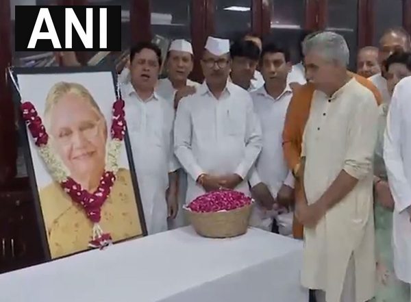 India News | Congress Workers Pay Tribute to Former Delhi CM Sheila Dikshit on Her Death Anniversary