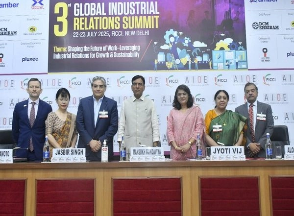 Business News | Technology Won't Replace Workforce, Assures Labour Minister Mandaviya