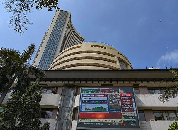 Business News | Indian Stock Markets End Flat Amid Profit Booking