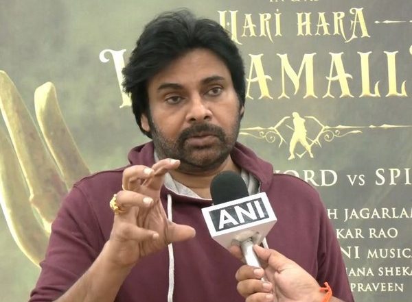 Entertainment News | Pawan Kalyan Says 'Hari Hara Veera Mallu' is About Koh-i-Noor Heist, Highlights Aurangzeb's Tyranny