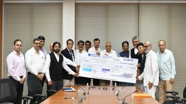 India News | Gujarat CM Bhupendra Patel Presents Cheque Worth Rs 5 Crore for Lawyers' Welfare Fund