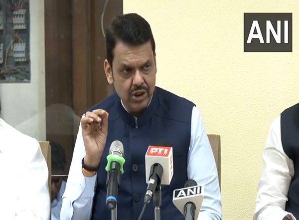 India News | 2006 Mumbai Train Blasts: Maharashtra Moves SC Against Bombay HC Decision Acquitting All Accused