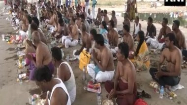 India News | Tamil Nadu: Hundreds of Devotees Perform Sacred Pitru Karma Puja in Madurai