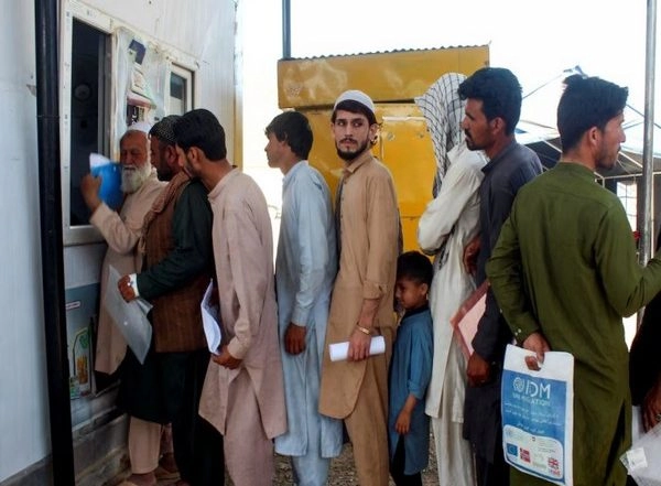 World News | UNAMA Flags Human Rights Violations in Forced Afghan Returns: Report