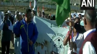 India News | Union Ministers Mansukh Mandaviya and Sanjay Seth Pay Tribute on Kargil Vijay Diwas