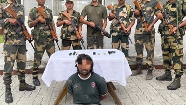 India News | Punjab: BSF Apprehends Four People, Seizes Pistols, Heroin