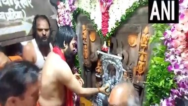 India News | Naga Panchami: Portals of Nagchandreshwar Mandir in Ujjain Open at Midnight, MP Minister Kailash Vijayvargiya Does Darshan