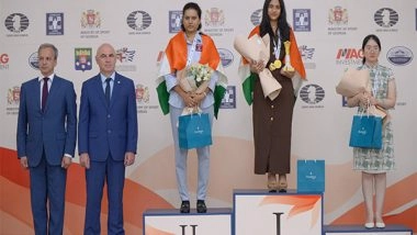 Sports News | Sachin Tendulkar Congratulates Divya Deshmukh for Becoming India's First Women's World Cup Champion