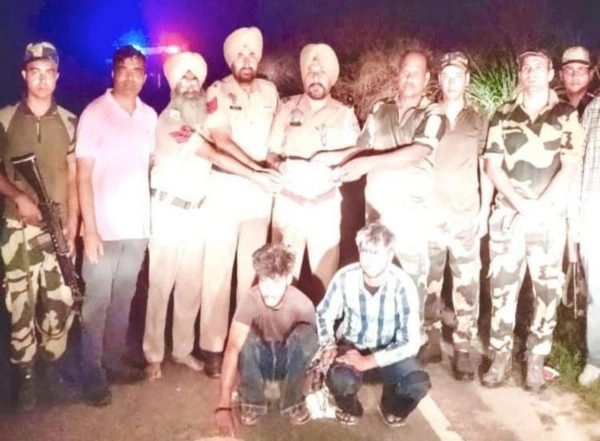 India News | Punjab: BSF Nabs 2 Smugglers, Seizes 6 Drones, Heroin from Amritsar