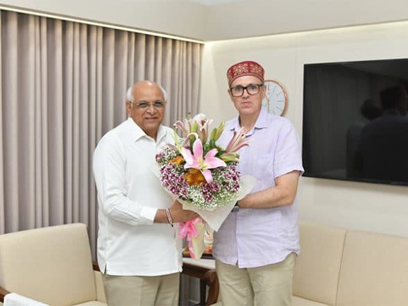 India News | J-K CM Abdullah Pays Courtesy Visit to Gujarat CM Bhupendra Patel in Gandhinagar