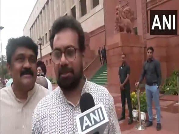 India News | Government Should Stand Up to Such Nonsense: CPI (M)'s John Brittas After Trump Announces 25% Tariff on India