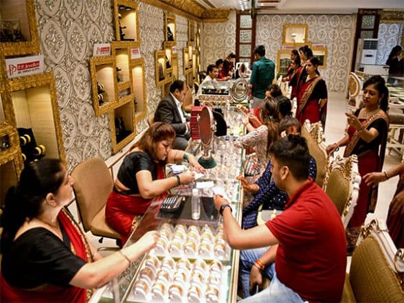 Business News | Over One Lakh Jobs in India's Jewellery Industry at Risk Due to Fresh US Tariffs: Jewellery Exporters