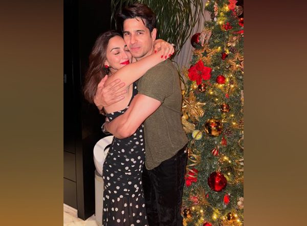 Entertainment News | Sidharth Malhotra Sends Birthday Wishes to His 'favourite Face' Wife Kiara Advani