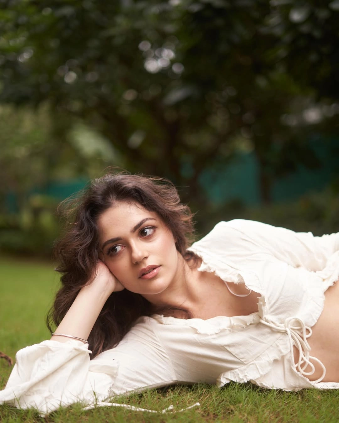 Aneet plays Vaani, a gifted lyricist who shares an intense emotional and creative bond with Krish.