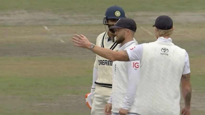 'You Want to Get A Test Hundred Against Harry Brook?' Ben Stokes Exchanges Words With Ravindra Jadeja After Latter Refuses Handshake Offer of Draw During IND vs ENG 4th Test 2025 (Watch Video)