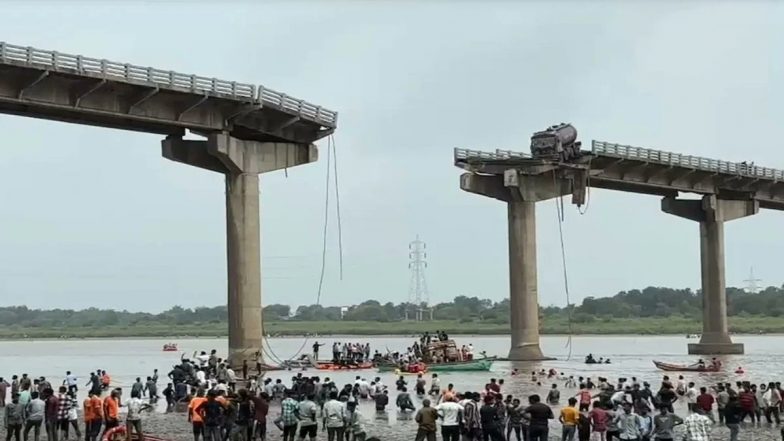 Tapi River Bridge in Gujarat’s Kamrej Closed for Month As NHAI Begins Repairs After Gambhira Bridge Collapse Kills 18