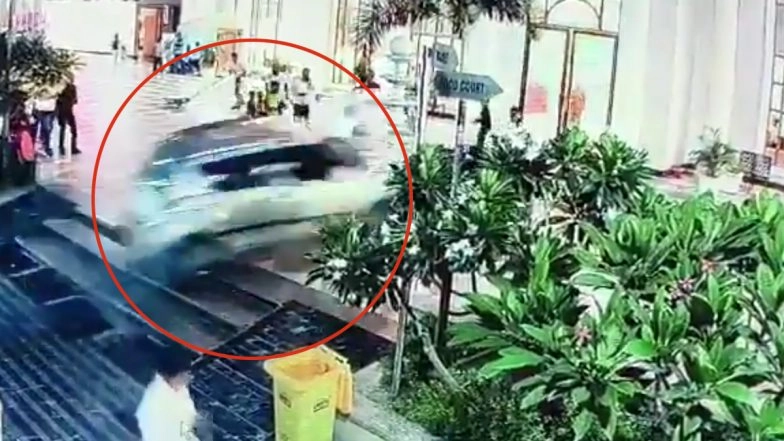 Hapur: Man Celebrating Girlfriend's Birthday Killed As Speeding Car Crashes Into People Outside Raja Ji Haveli Hotel in Uttar Pradesh; 3 Others Injured (Disturbing Video)