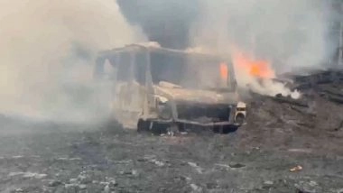 Navi Mumbai Fire: Massive Blaze Erupts at Turbhe Truck Terminal in Maharashtra; 8 Vehicles Damaged (Watch Video)