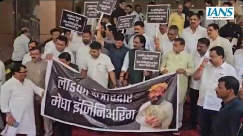 Farmers&rsquo; Suicides in Maharashtra: Opposition Walks Out Twice From Assembly, Accuses Devendra Fadnavis-Led Government Apathy