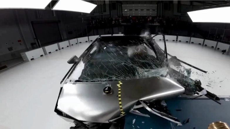 Tesla Cybertruck Crash Test: Tesla’s EV Truck Receives 5-Star Rating From NHTSA With Lowest Overall Probability of Injury and Rollover Risks (Watch IIHS Footage Here)