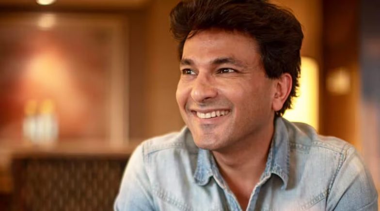 Vikas Khanna Shares Enchanting Memory of Hosting Shah Rukh Khan Under a Moonlit Sky