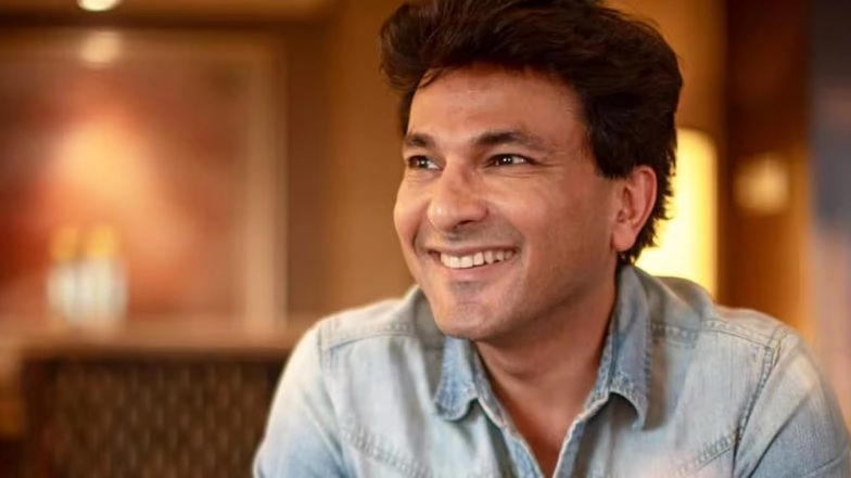 Celebrity Chef Vikas Khanna Shares Enchanting Memory of Hosting Shah Rukh Khan Under a Moonlit Sky (Watch Video)