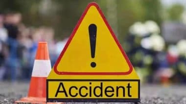 Chhatrapati Sambhajinagar Road Accident: Speeding Car Loses Control, Crashes Into Divider in Maharashtra; Video Surfaces