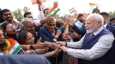 PM Modi UK Visit: Indian Diaspora Greet PM Narendra Modi With Chants of ‘Bharat Mata Ki Jai’ and ‘Vande Mataram’ As He Arrives at Hotel in London (See Pics and Videos)