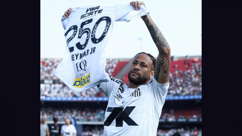 Neymar Jr Presented With Commemorative Jersey for Completing 250 Appearances for Santos FC Ahead of Santos vs Vasco da Gama Brazilian Serie A 2025 Match