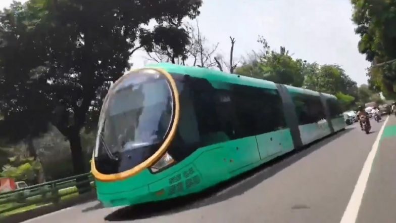 Has Pakistan Launched Trackless Electric Tram System? Fact Check Reveals Truth Behind Viral Video