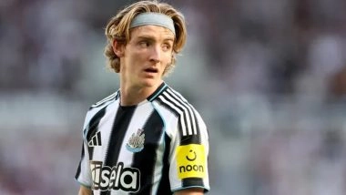 Premier League 2025–26: Newcastle United’s Anthony Gordon Apologises to His Teammates and Fans for Red Card vs Liverpool