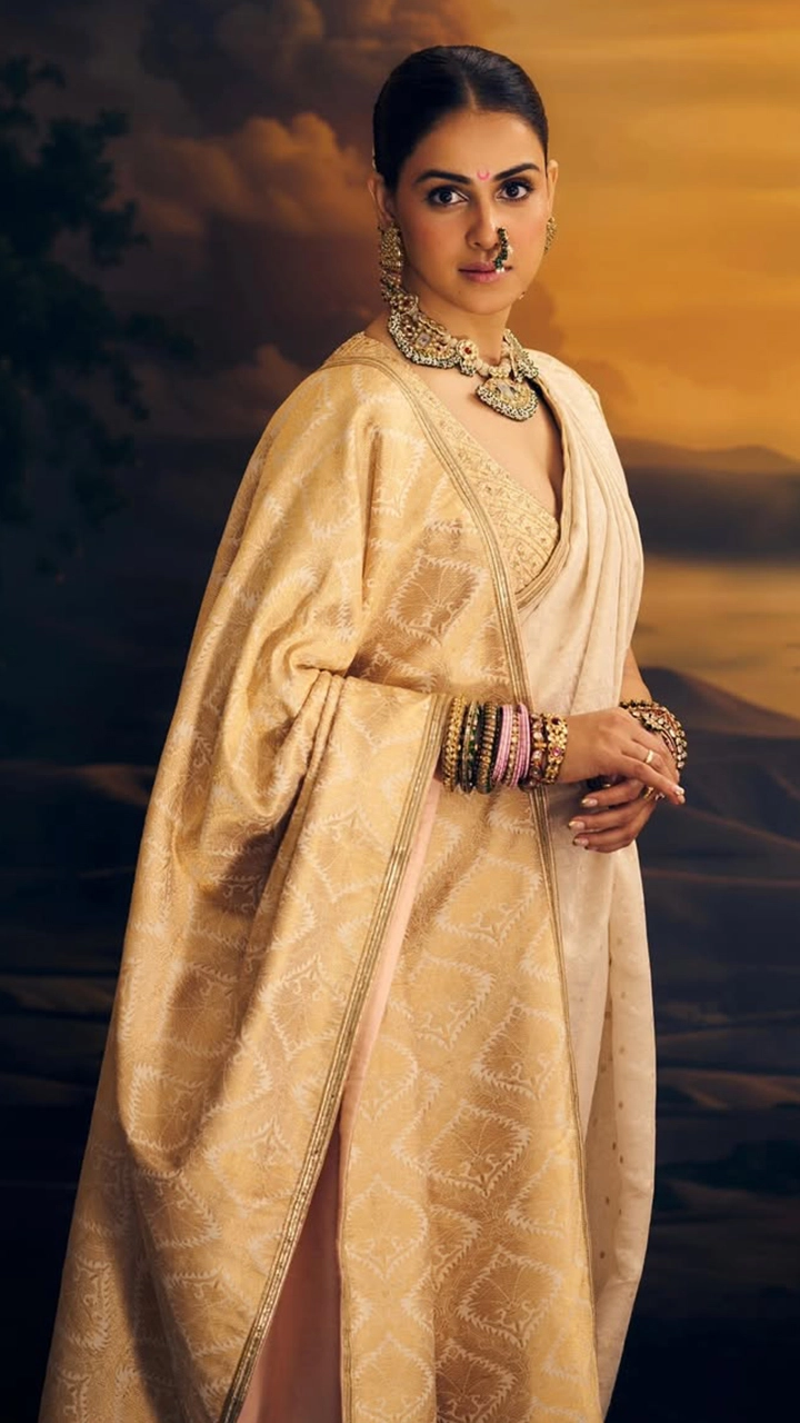 Genelia Deshmukh Birthday: 5 Saree Looks of ‘Sitaare Zameen Par’ Actress Prove She’s Queen of Grace and Elegance