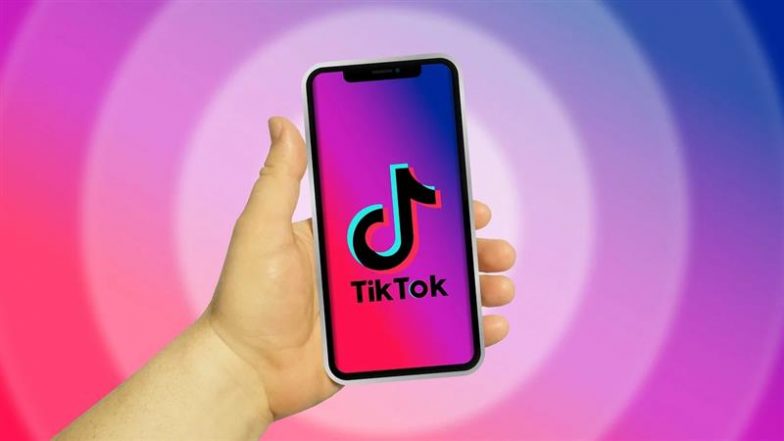 &lsquo;Uh Duh Duh&rsquo; Is Internet&rsquo;s New Favourite Phrase: What Does the TikTok Trend Mean? Here&rsquo;s What You Should Know About the Meme Slang Going Viral Online