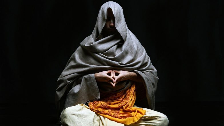 Muslim-Born Lingayat Seer Forced To Step Down From Karnataka Mutt After Villagers Discover Past Identity Through Aadhaar Card